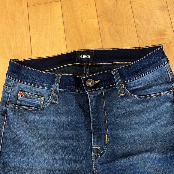 Woman’s Hudson Jeans - Picture 2 of 4